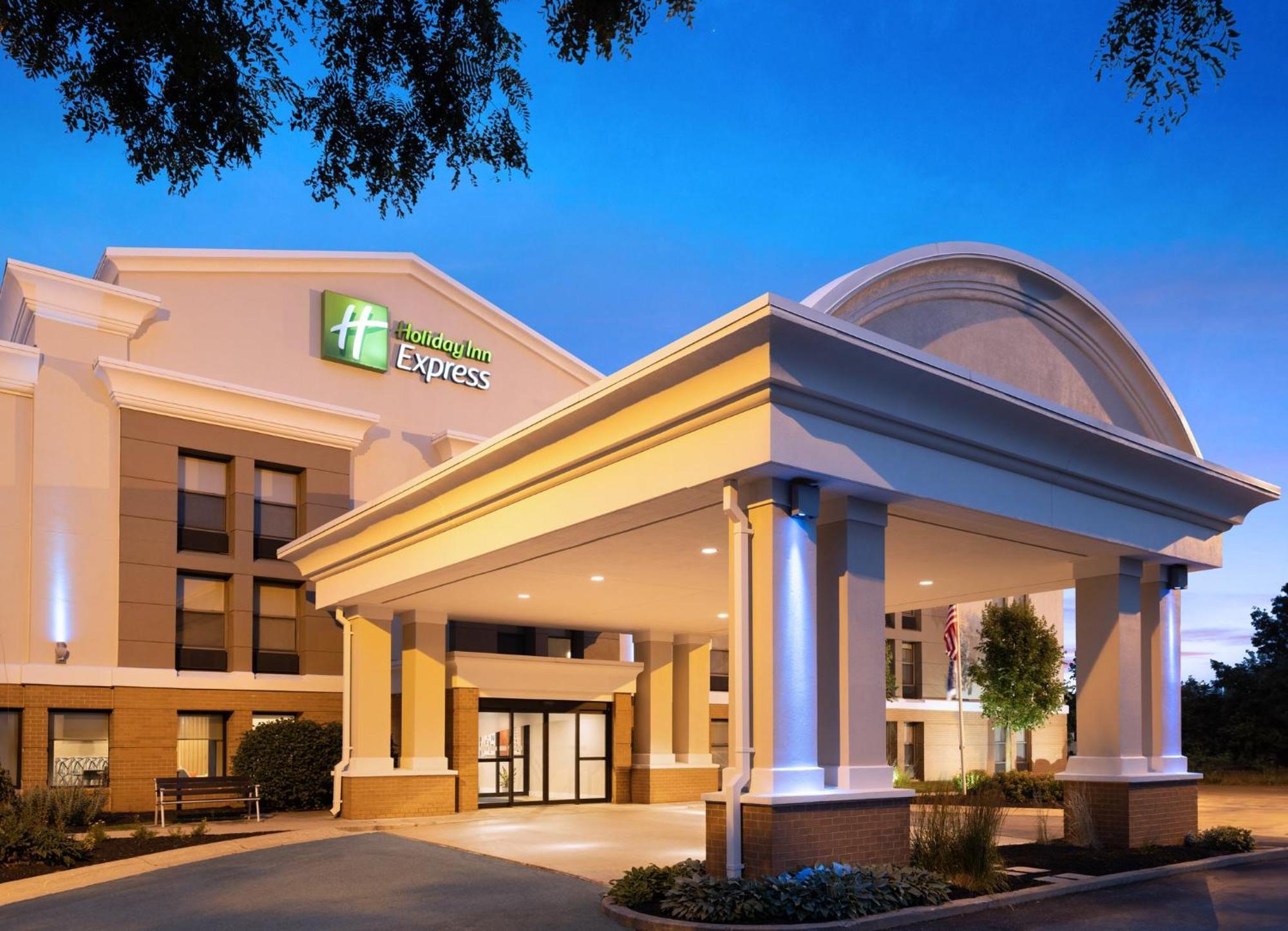 Holiday Inn Express Indianapolis Airport By Ihg Plainfield Exterior foto